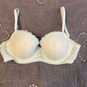 Light blue lacy bra size 32d from Victoria Secret.